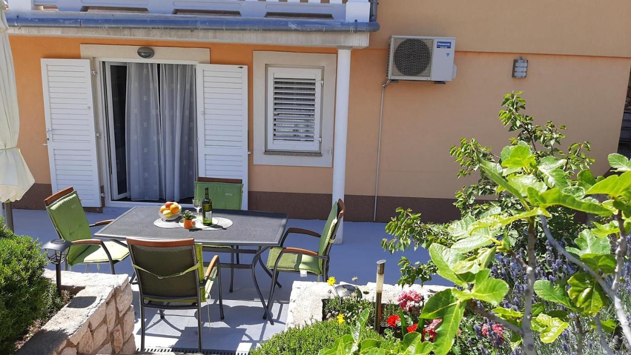 Apartments Pavelic Novi Vinodolski Dış mekan fotoğraf