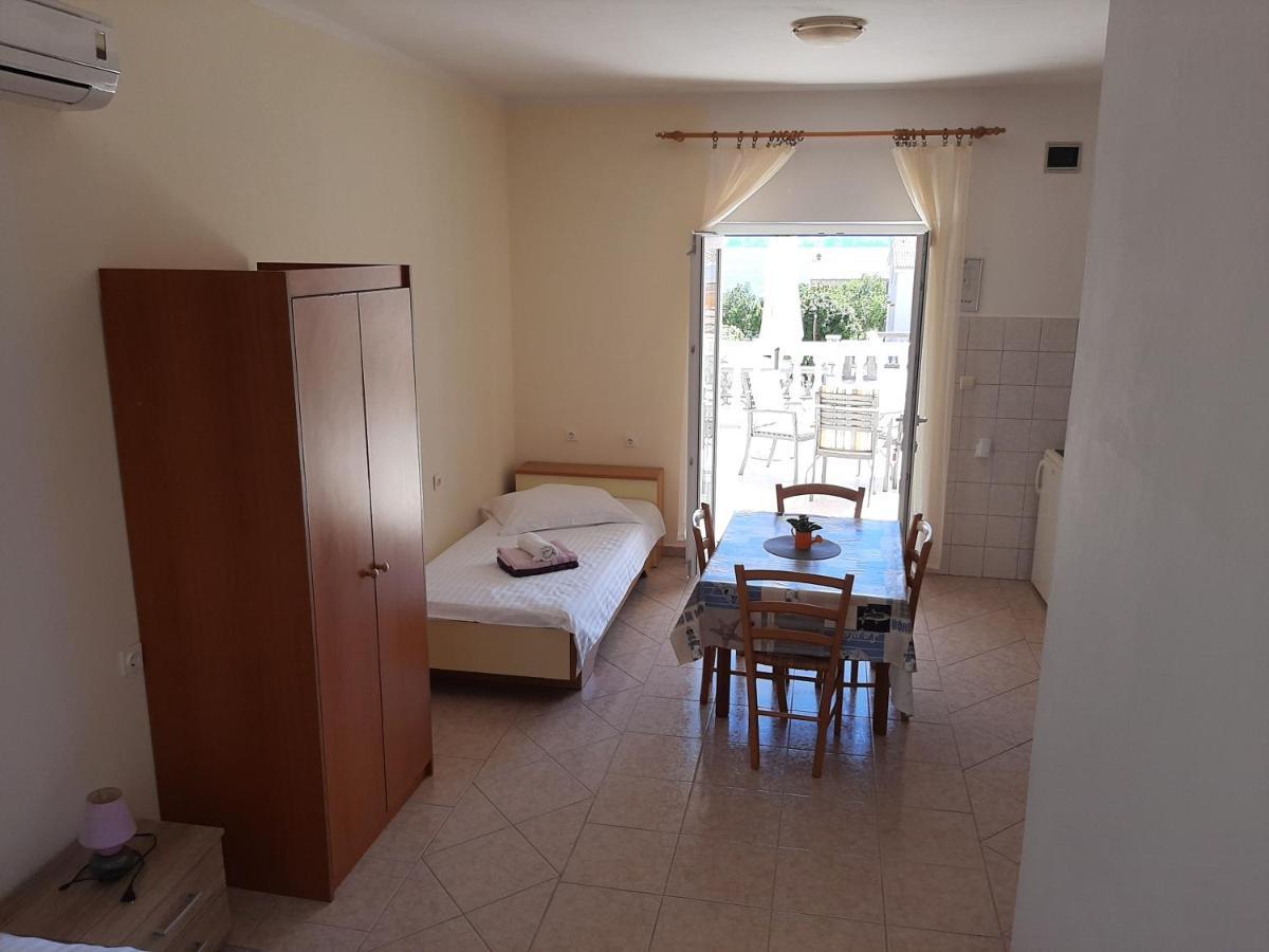 Apartments Pavelic Novi Vinodolski Dış mekan fotoğraf