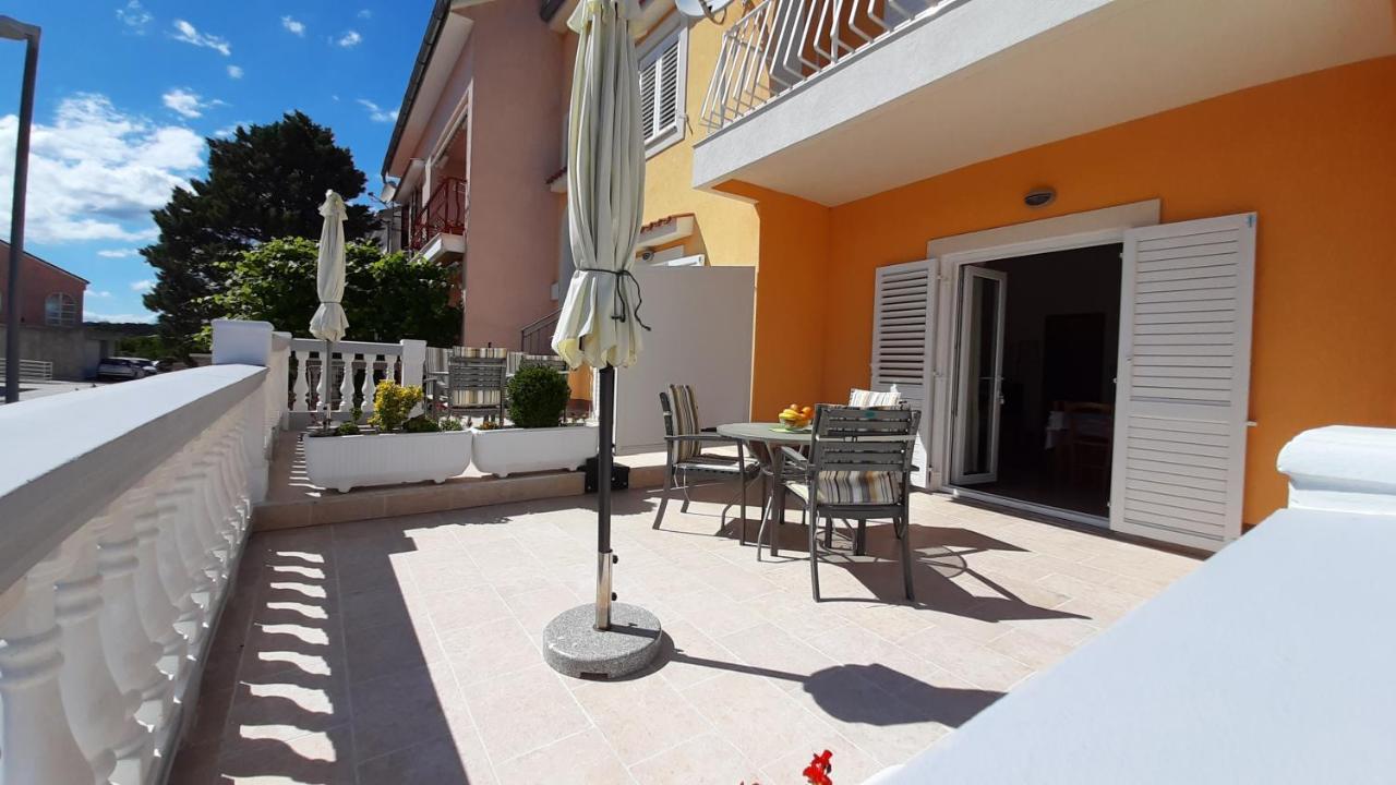 Apartments Pavelic Novi Vinodolski Dış mekan fotoğraf
