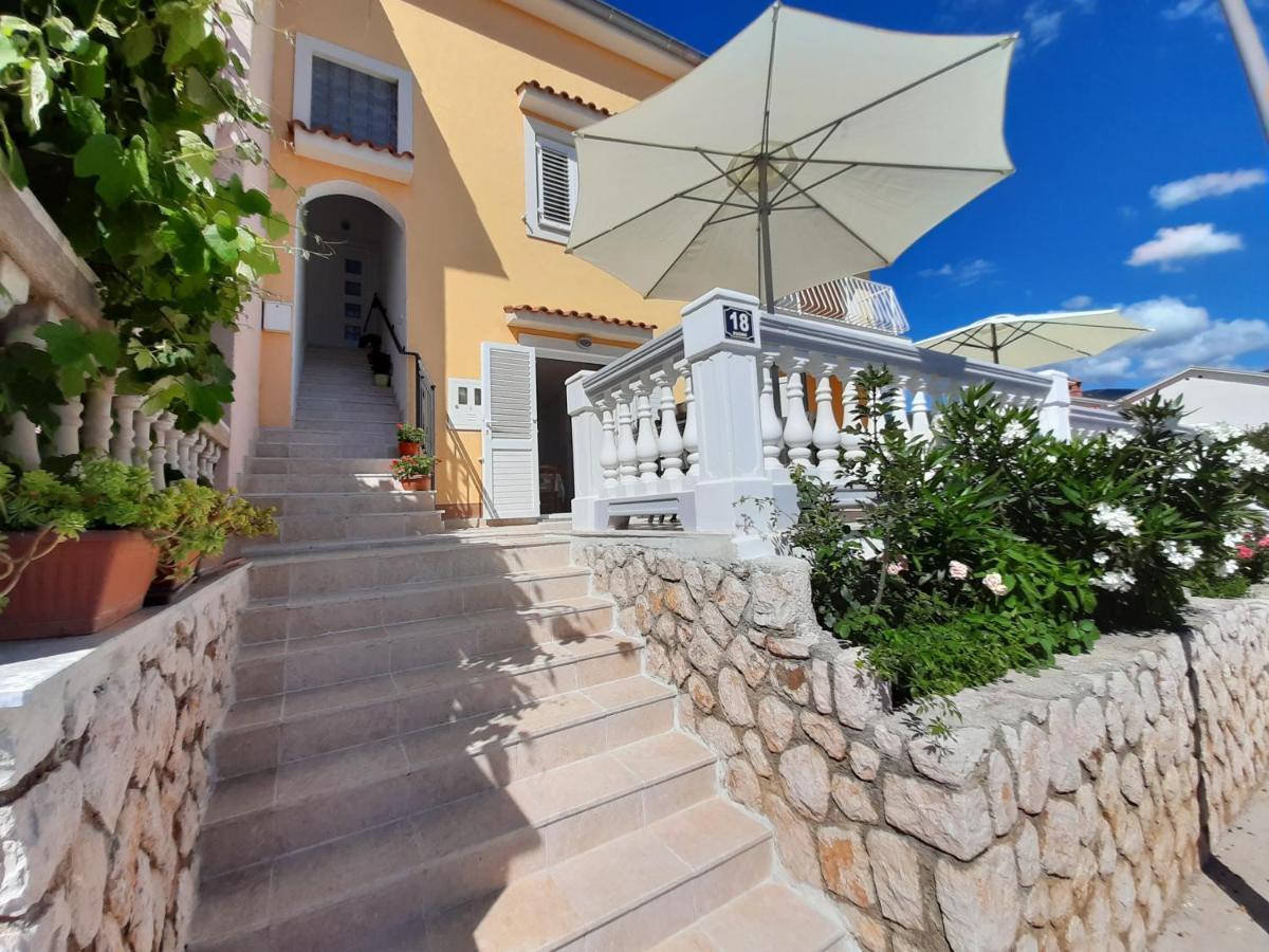 Apartments Pavelic Novi Vinodolski Dış mekan fotoğraf