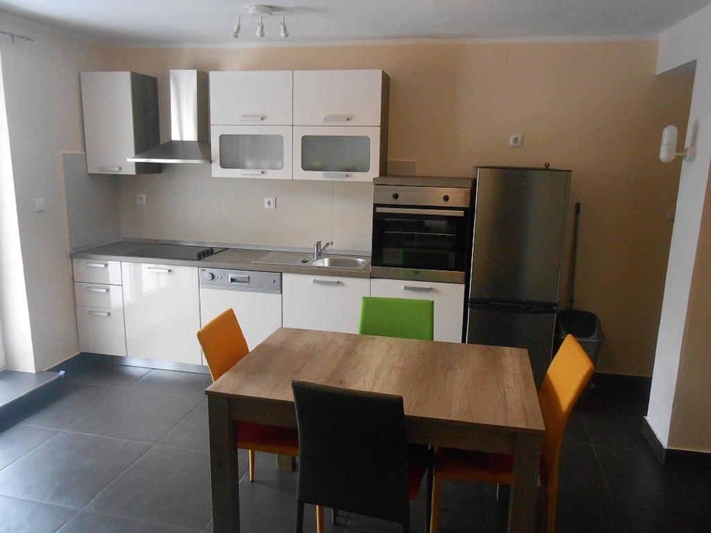 Apartments Pavelic Novi Vinodolski Oda fotoğraf