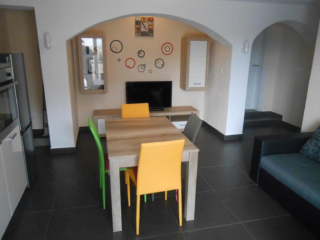 Apartments Pavelic Novi Vinodolski Oda fotoğraf